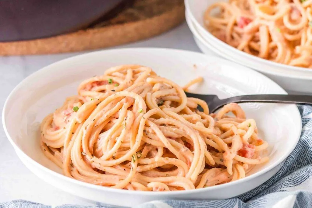 Budget-Friendly Romantic Dinner: Easy Pink Pasta Sauce